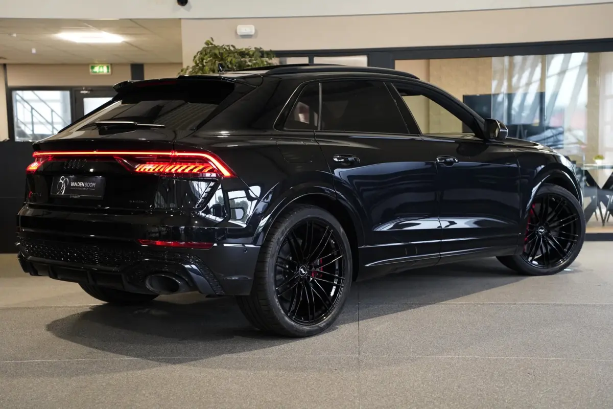 RSQ8 4.0 TFSI RS quattro Pano Ceramic Leder B&O 360Cam Softclose Alcantara Roof Trekhaak