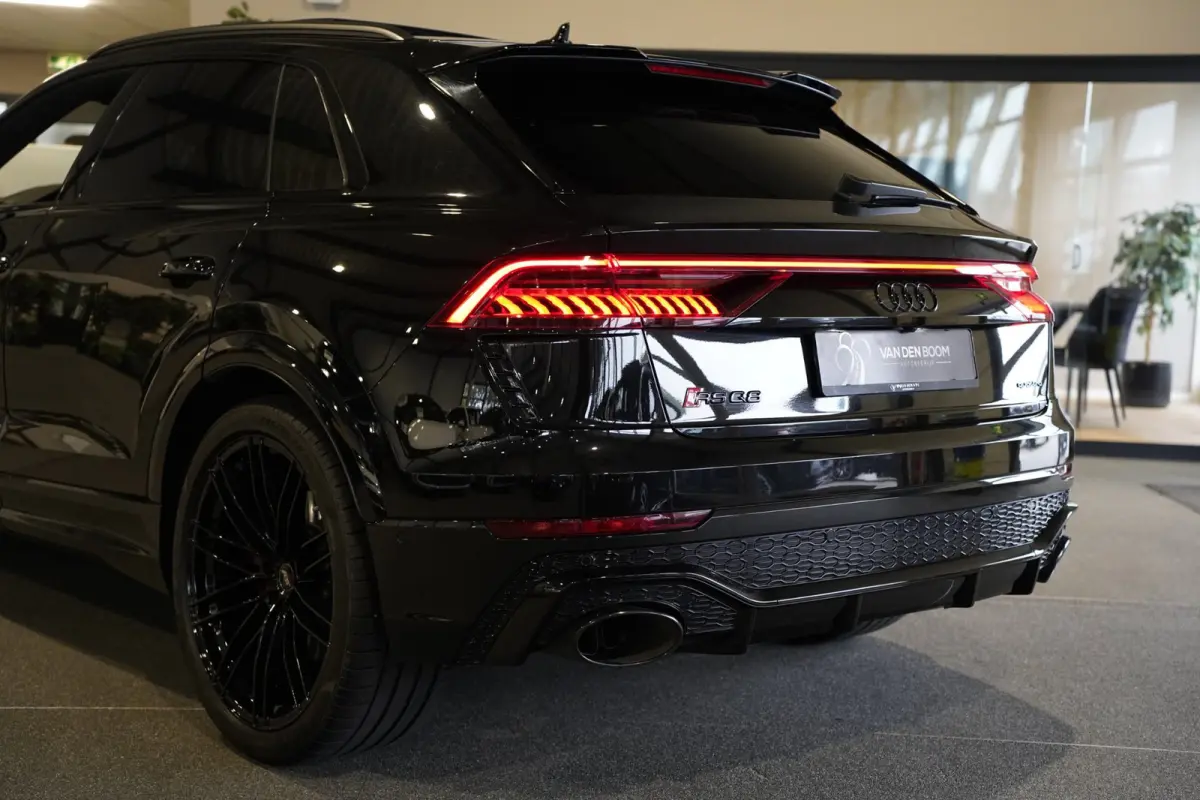 RSQ8 4.0 TFSI RS quattro Pano Ceramic Leder B&O 360Cam Softclose Alcantara Roof Trekhaak