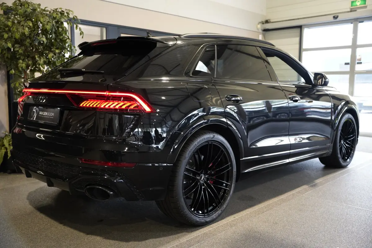 RSQ8 4.0 TFSI RS quattro Pano Ceramic Leder B&O 360Cam Softclose Alcantara Roof Trekhaak