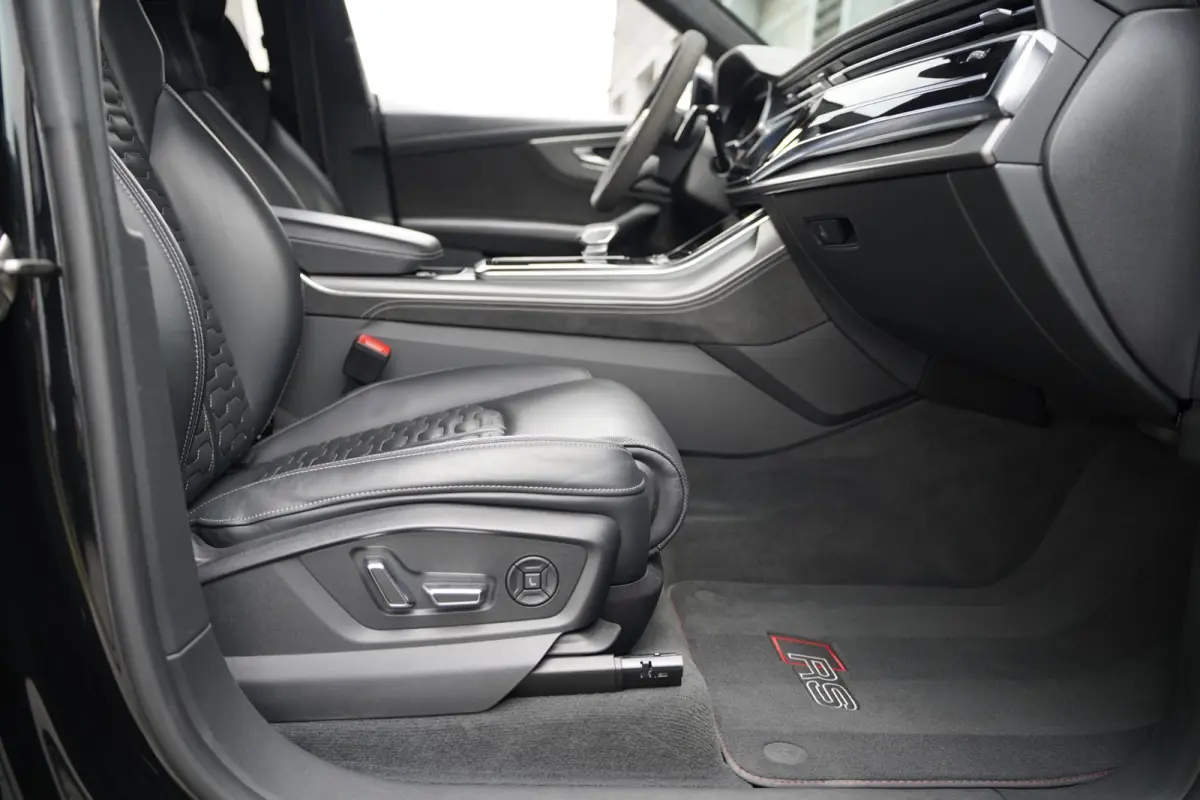 RSQ8 4.0 TFSI RS quattro Pano Ceramic Leder B&O 360Cam Softclose Alcantara Roof Trekhaak