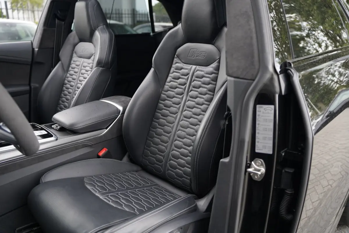 RSQ8 4.0 TFSI RS quattro Pano Ceramic Leder B&O 360Cam Softclose Alcantara Roof Trekhaak