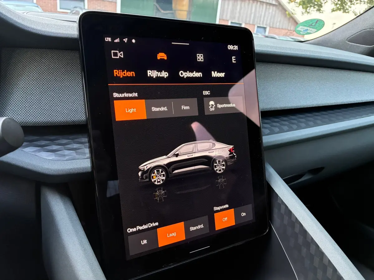 Standard Range Single Motor 63kWh | 90% Soh + Carplay + Camera Nu € 17.975,-!!!