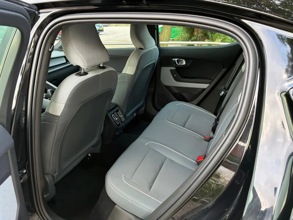 Standard Range Single Motor 63kWh | 90% Soh + Carplay + Camera Nu € 17.975,-!!!