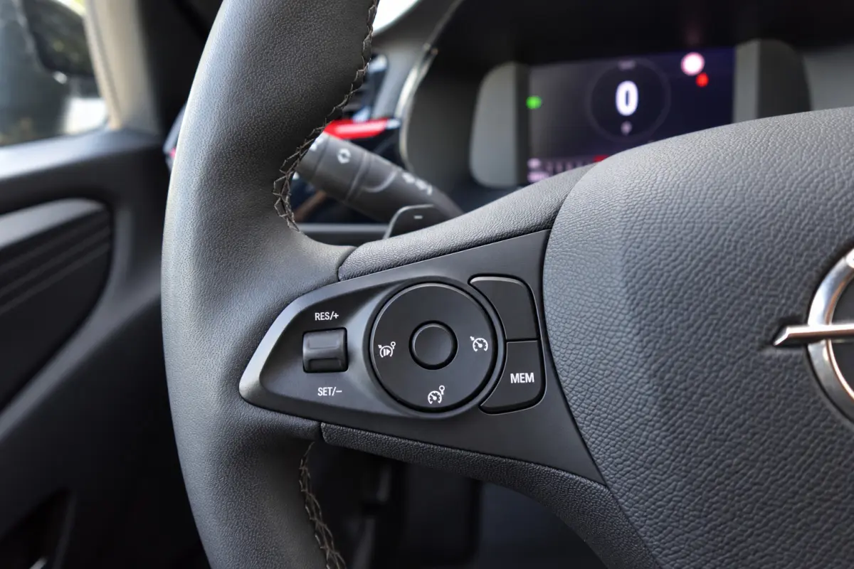 1.2 GS Line NAVI CAM LED VOL