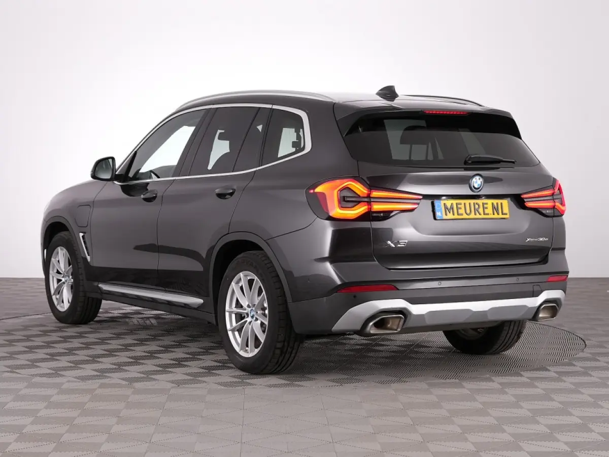xDrive30e Executive | LEDER | CAMERA | ECC | Full LED !