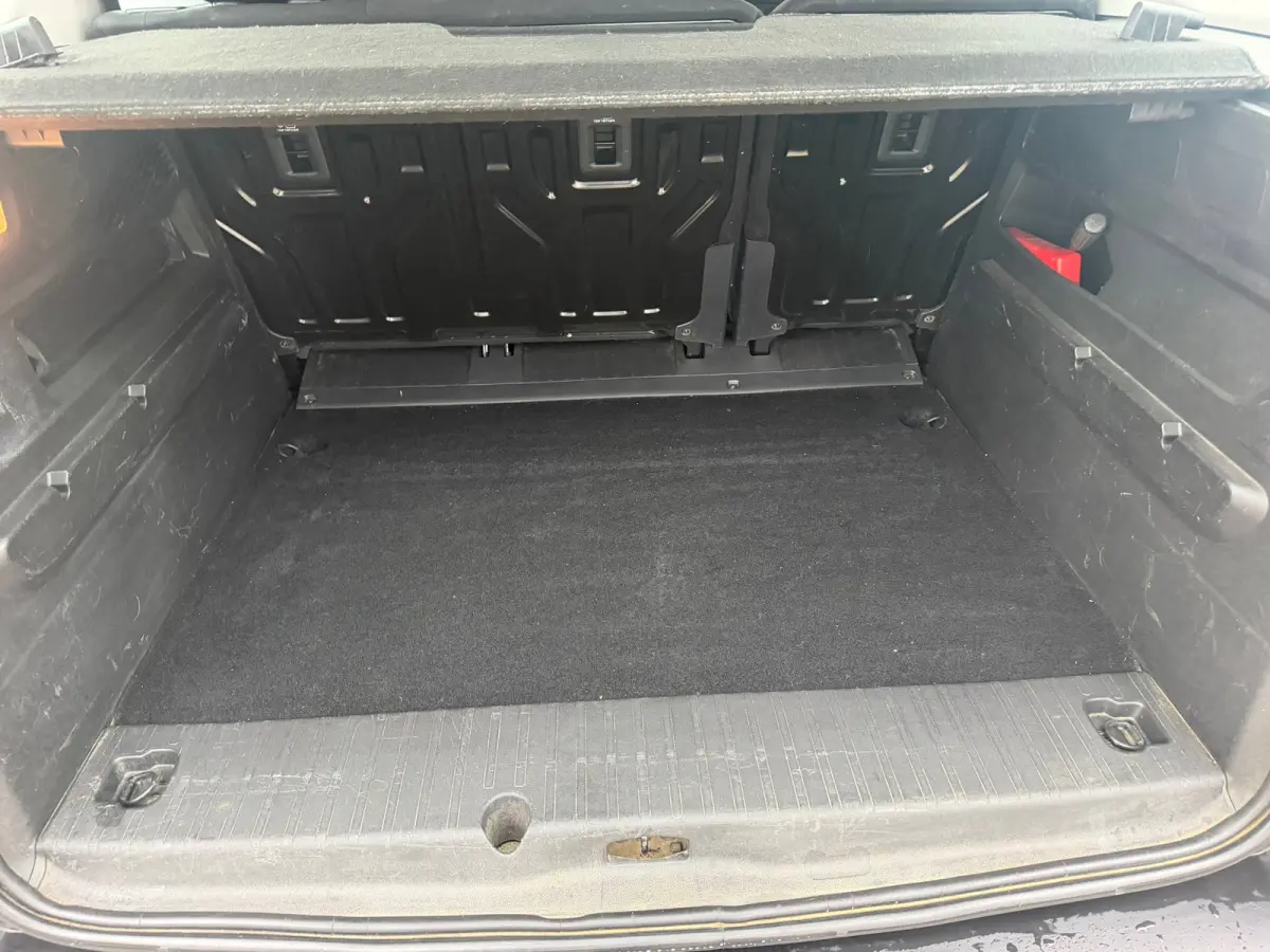 1.2 PureTech Feel - Gris Platinium - Navigatie/Cruise/Airco