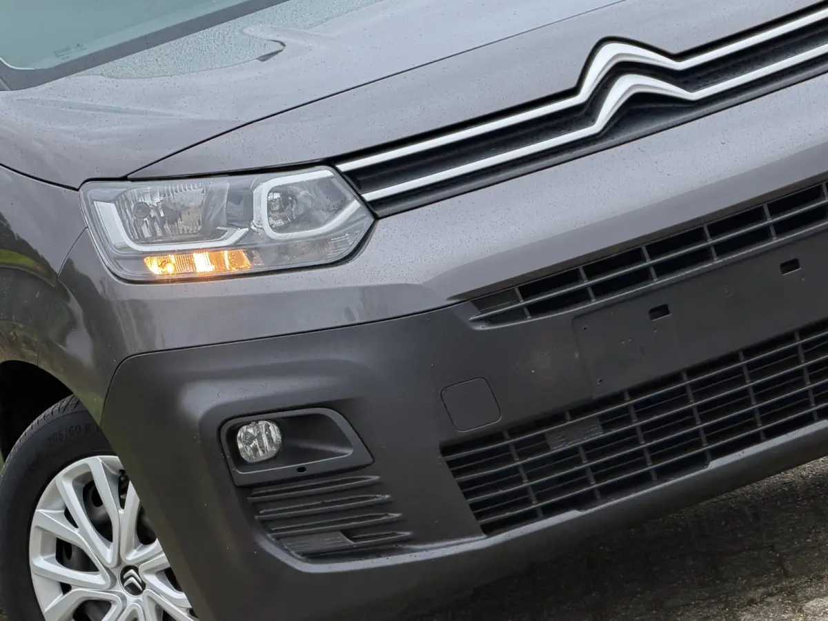 1.2 PureTech Feel - Gris Platinium - Navigatie/Cruise/Airco