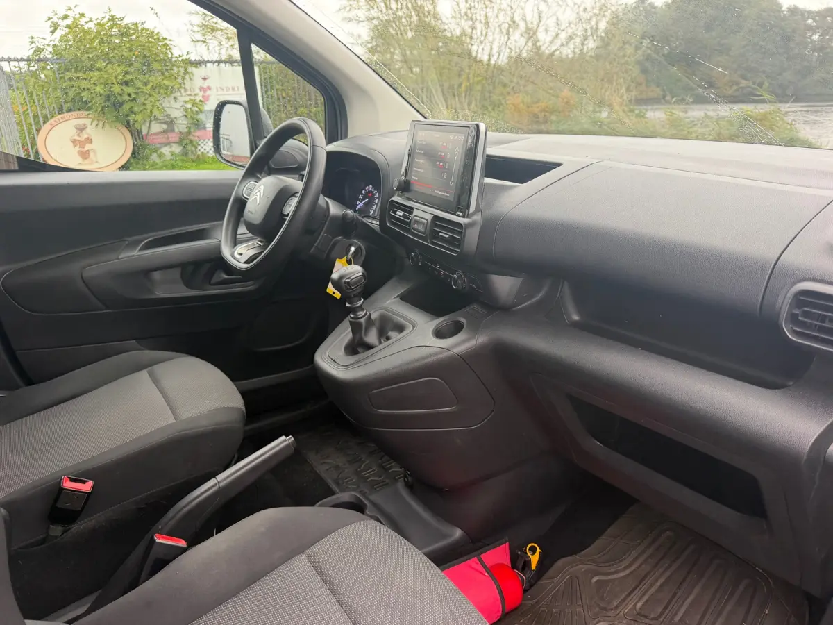 1.2 PureTech Feel - Gris Platinium - Navigatie/Cruise/Airco