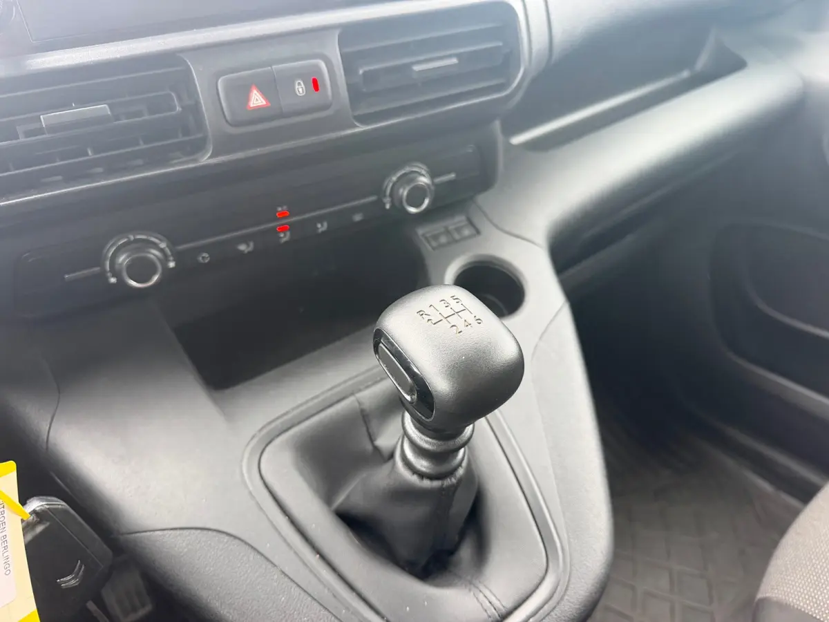 1.2 PureTech Feel - Gris Platinium - Navigatie/Cruise/Airco
