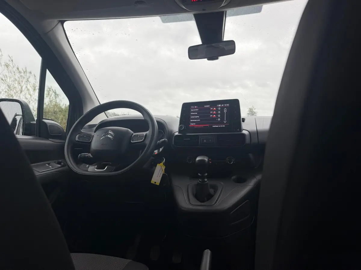 1.2 PureTech Feel - Gris Platinium - Navigatie/Cruise/Airco