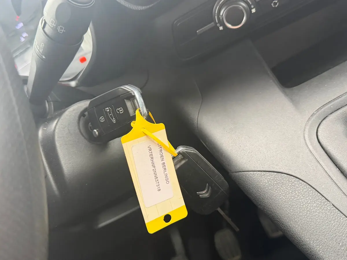 1.2 PureTech Feel - Gris Platinium - Navigatie/Cruise/Airco