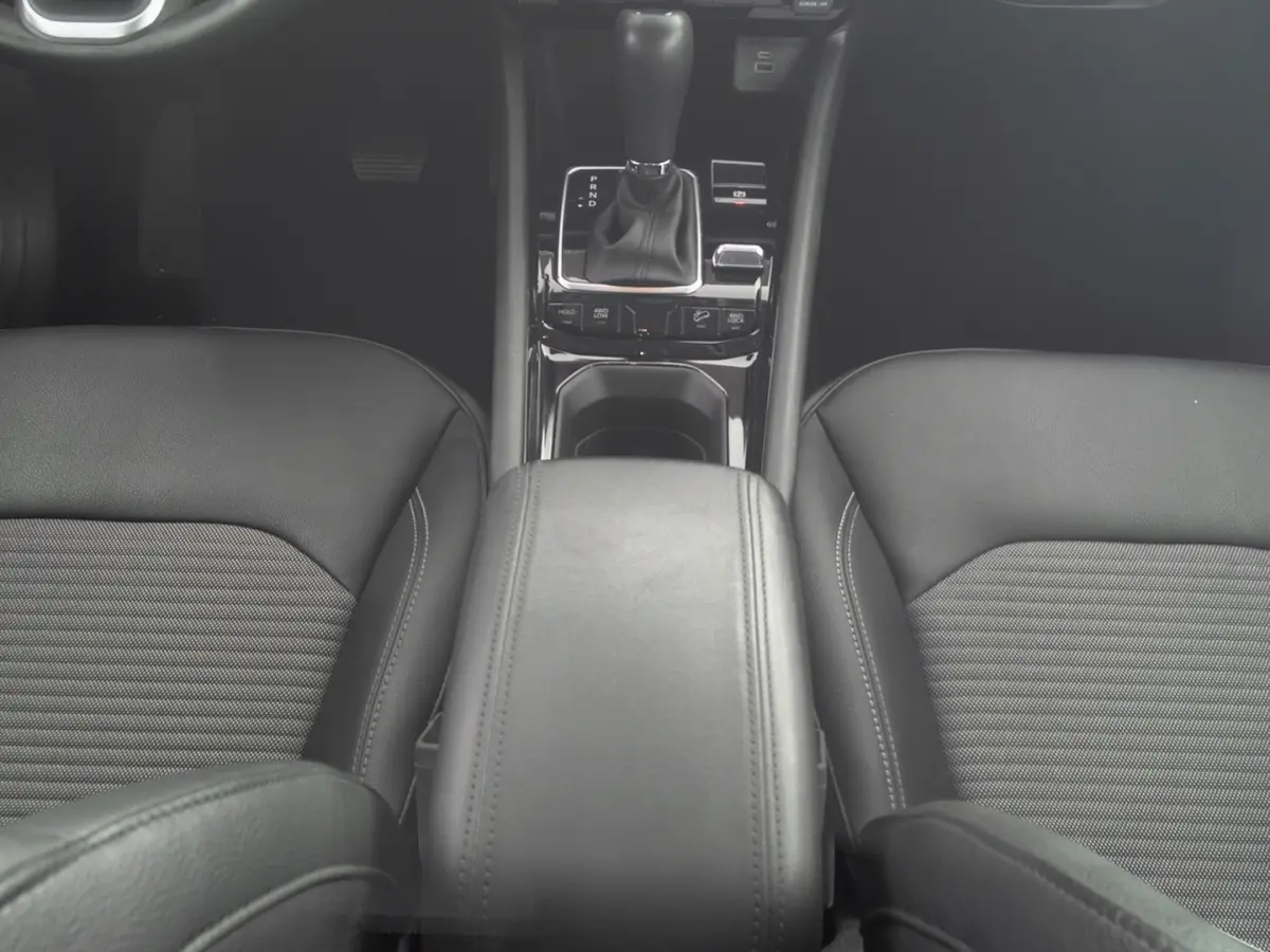 4xe 190 Plug-in Hybrid Altitude | CARPLAY | ECC | PDC | Half LEDER !