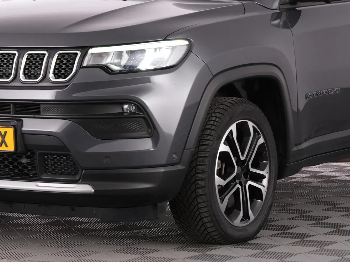 4xe 190 Plug-in Hybrid Altitude | CARPLAY | ECC | PDC | Half LEDER !