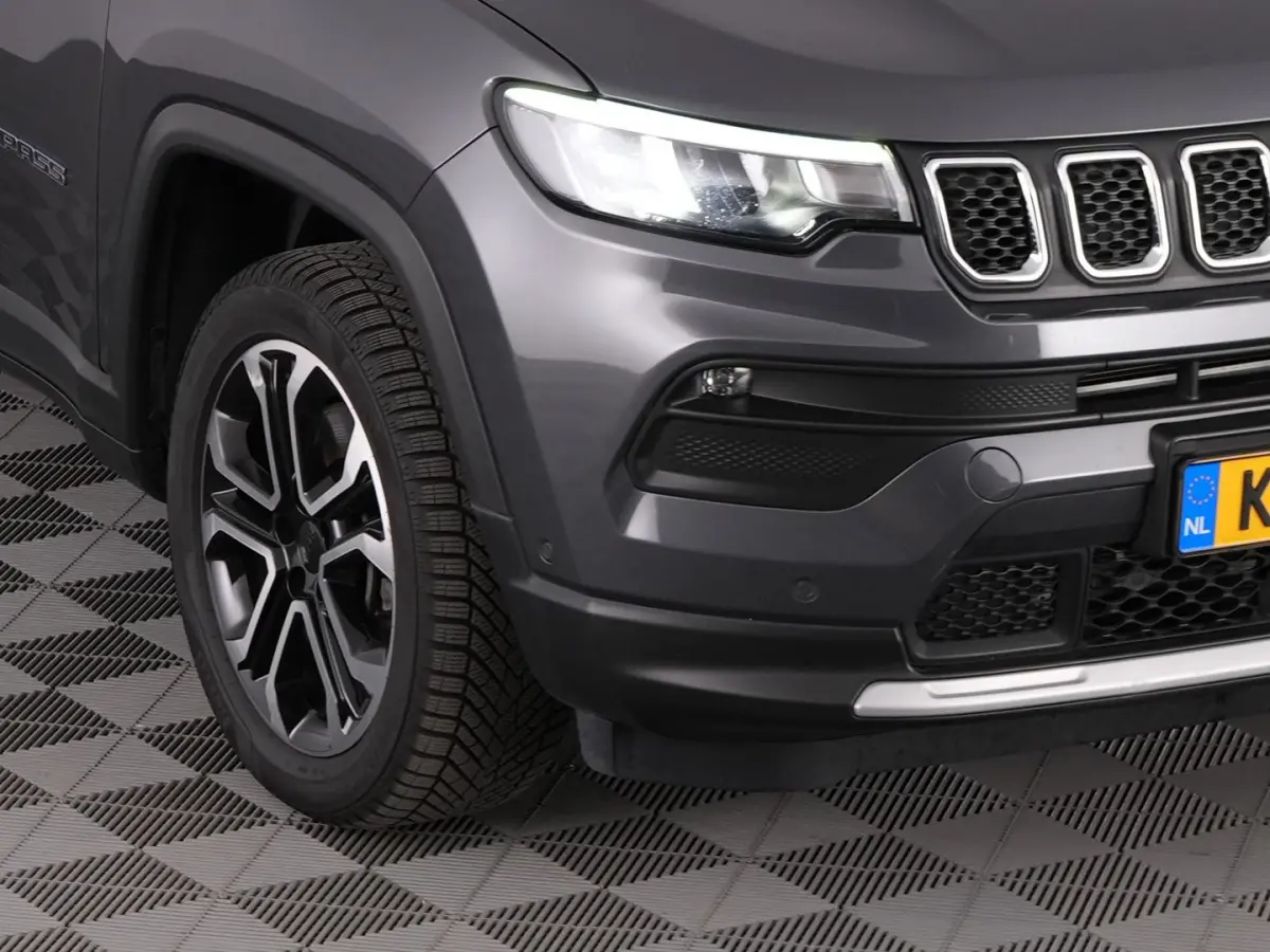 4xe 190 Plug-in Hybrid Altitude | CARPLAY | ECC | PDC | Half LEDER !