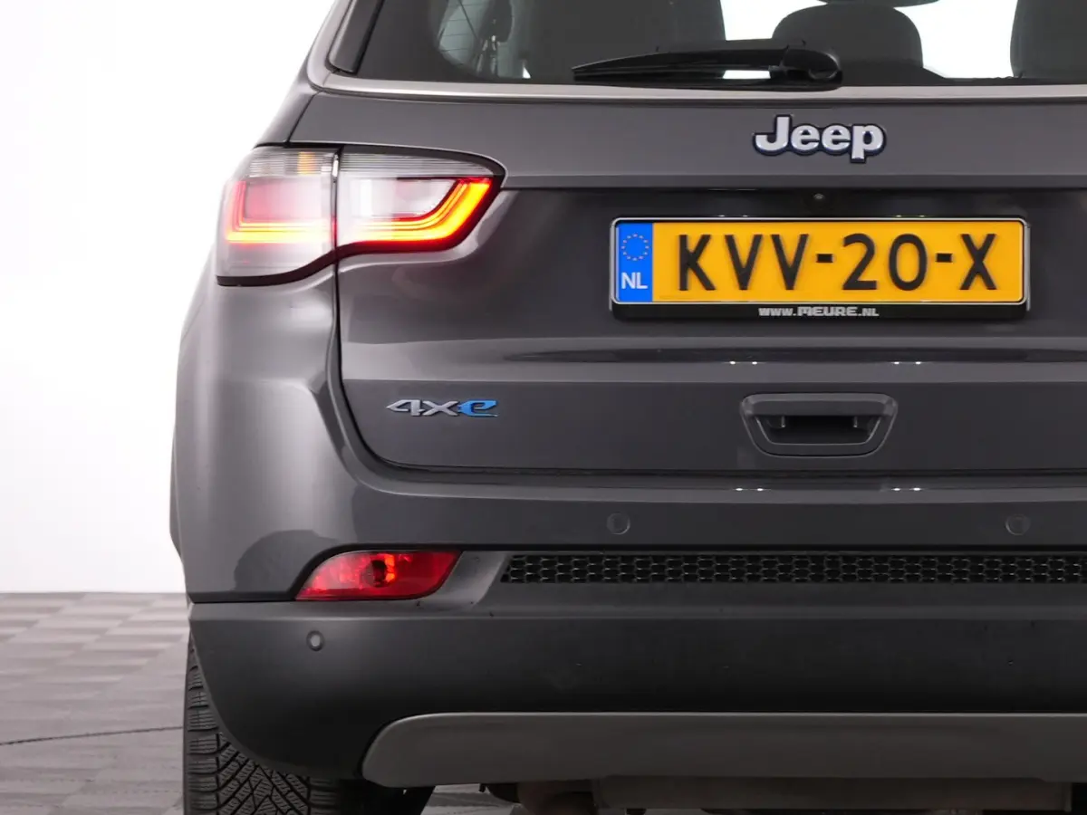 4xe 190 Plug-in Hybrid Altitude | CARPLAY | ECC | PDC | Half LEDER !
