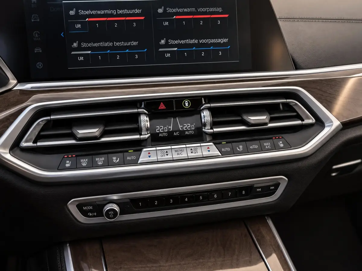 XDrive45e High Executive M-Sport | SOH 100% | Skylounge | Active Steering | Ventilatie | BTW