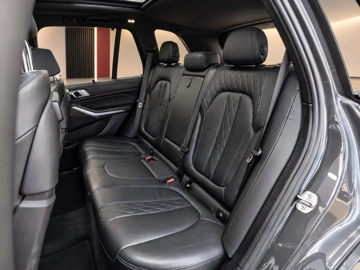 XDrive45e High Executive M-Sport | SOH 100% | Skylounge | Active Steering | Ventilatie | BTW