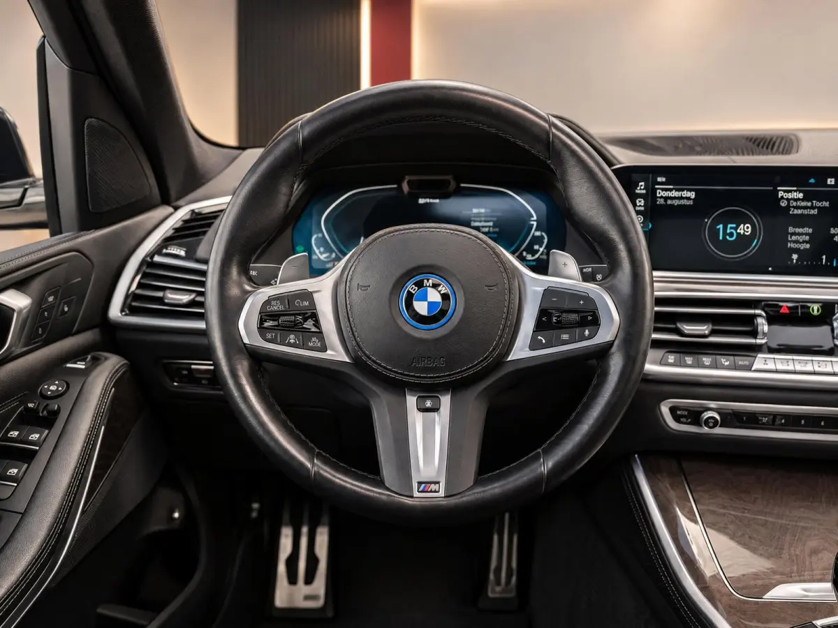XDrive45e High Executive M-Sport | SOH 100% | Skylounge | Active Steering | Ventilatie | BTW