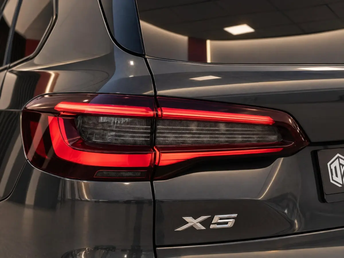 XDrive45e High Executive M-Sport | SOH 100% | Skylounge | Active Steering | Ventilatie | BTW