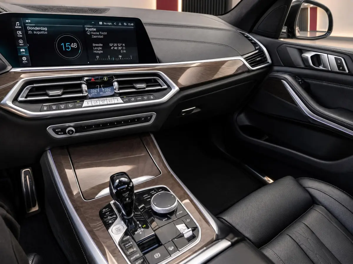 XDrive45e High Executive M-Sport | SOH 100% | Skylounge | Active Steering | Ventilatie | BTW