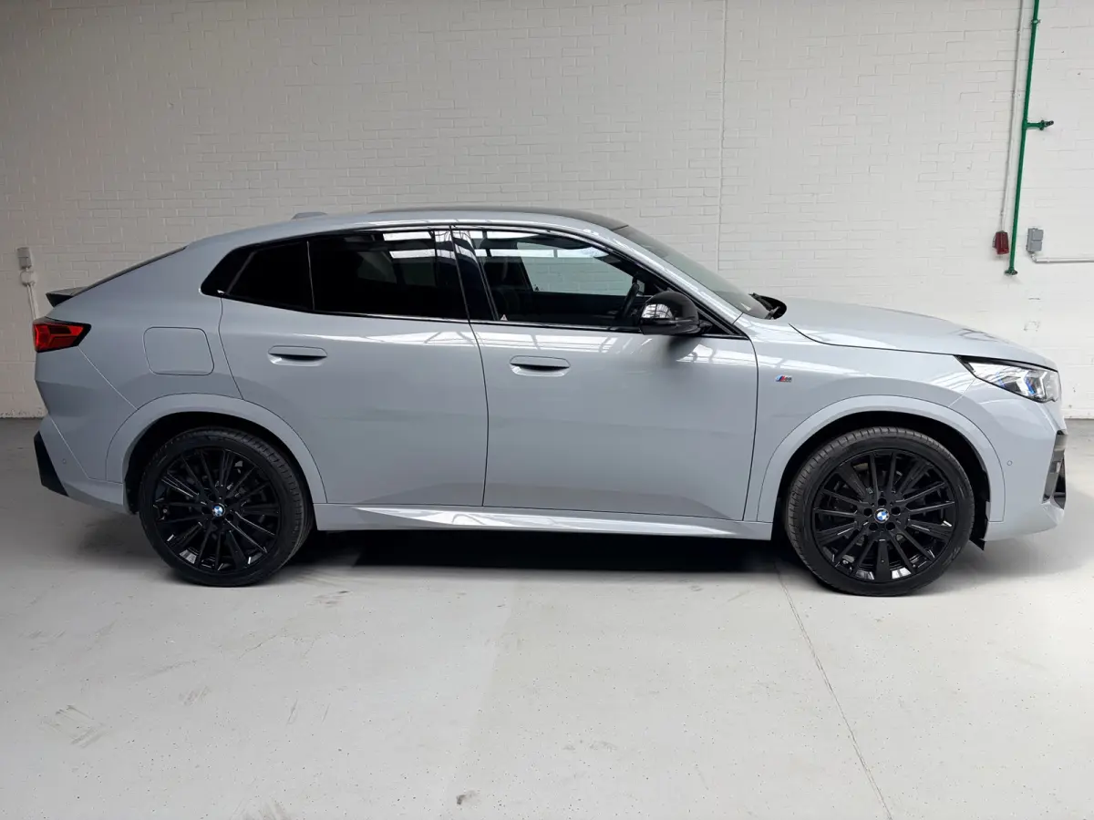 SDrive20i M Sport 170pk Launch Edition Black Pakket, LED, Navi, Leder, Massage, 20inch, NEDERLANDSE AUTO 1ste eigenaar!