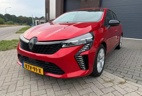 1.6 E-Tech Hybrid 145 Evolution 11-2023