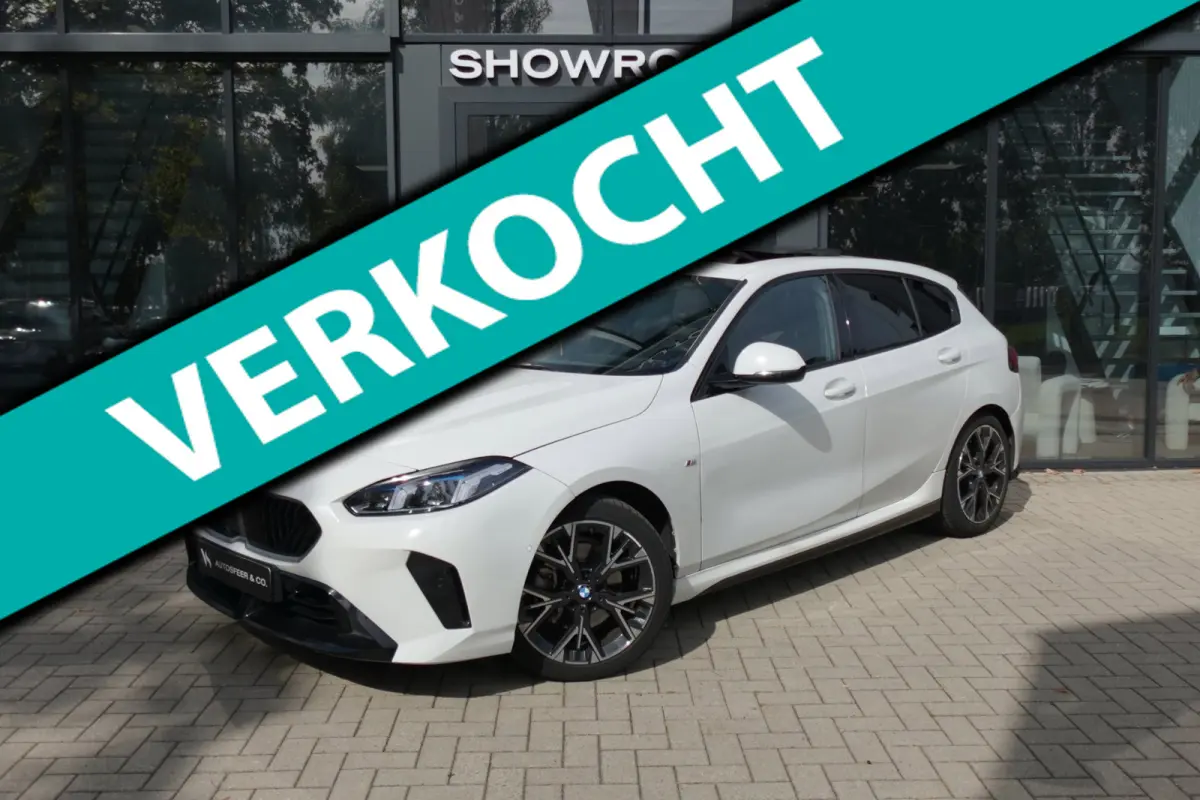 120 M Sport Design Edition PANO KEYLESS CAM