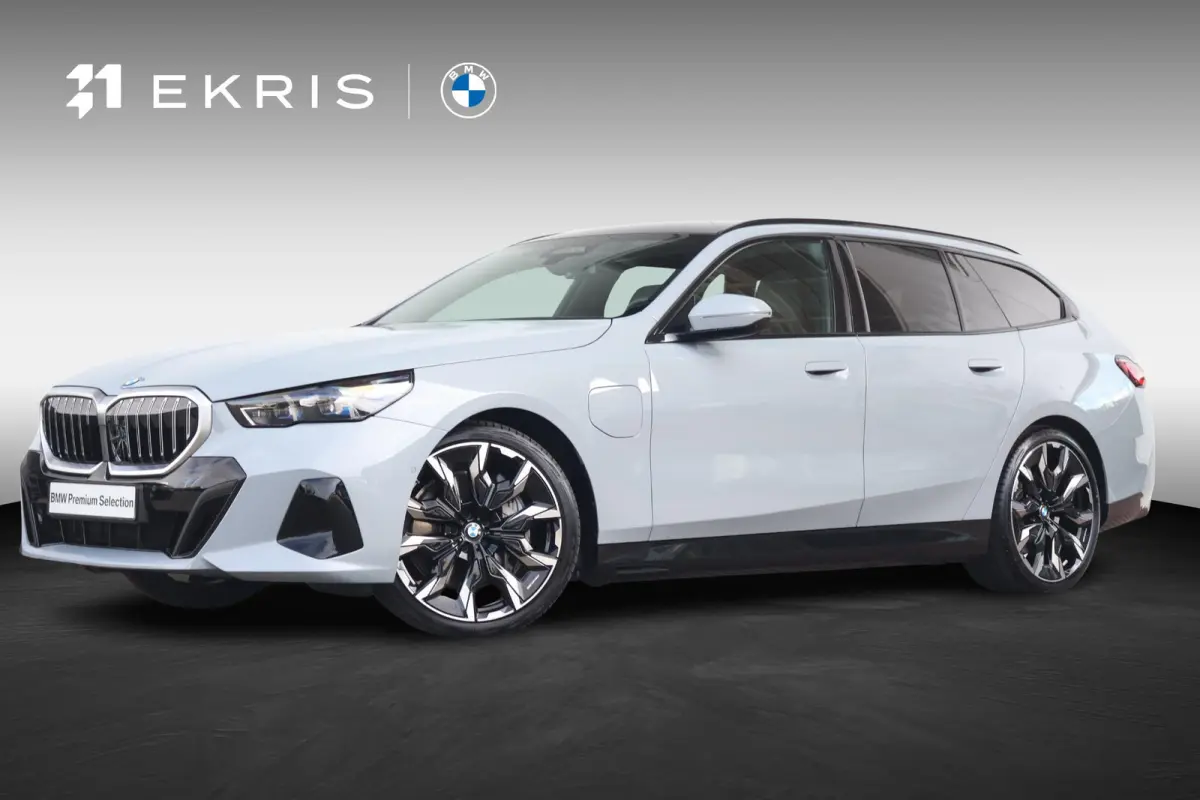 550e xDrive | SoH 100% | M-Sport Pakket | Panorama Dak | Trekhaak | Adaptief Onderstel Professional | Bowers & Wilkins | Parking Assistant Plus | Stuur & Stoel Verwarming |
