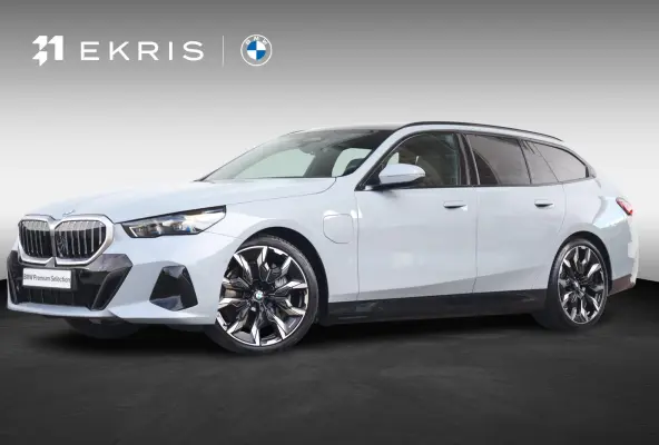 550e xDrive | SoH 100% | M-Sport Pakket | Panorama Dak | Trekhaak | Adaptief Onderstel Professional | Bowers & Wilkins | Parking Assistant Plus | Stuur & Stoel Verwarming |