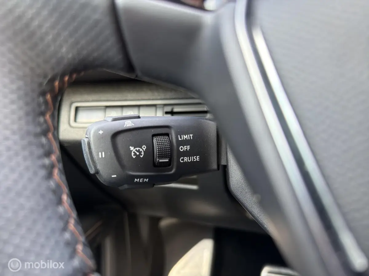 1.2 GT / Carplay / Dode hoek detectie / All in prijs