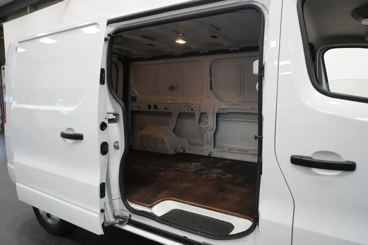2.0 dCi 130PK L2 EURO 6 - Airco - Cruise - PDC - €21.950,- Excl.