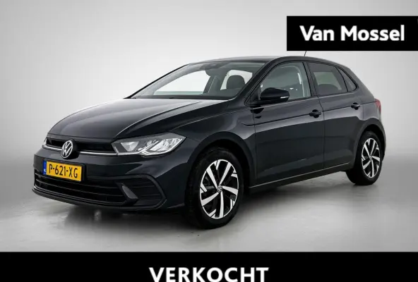 1.0 TSI Life Business 95 PK | Airco | Navigatie | Stoelverwarming | Adaptive Cruise Control | Lane Assist | Parkeersensoren | Lichtmetalenvelgen |
