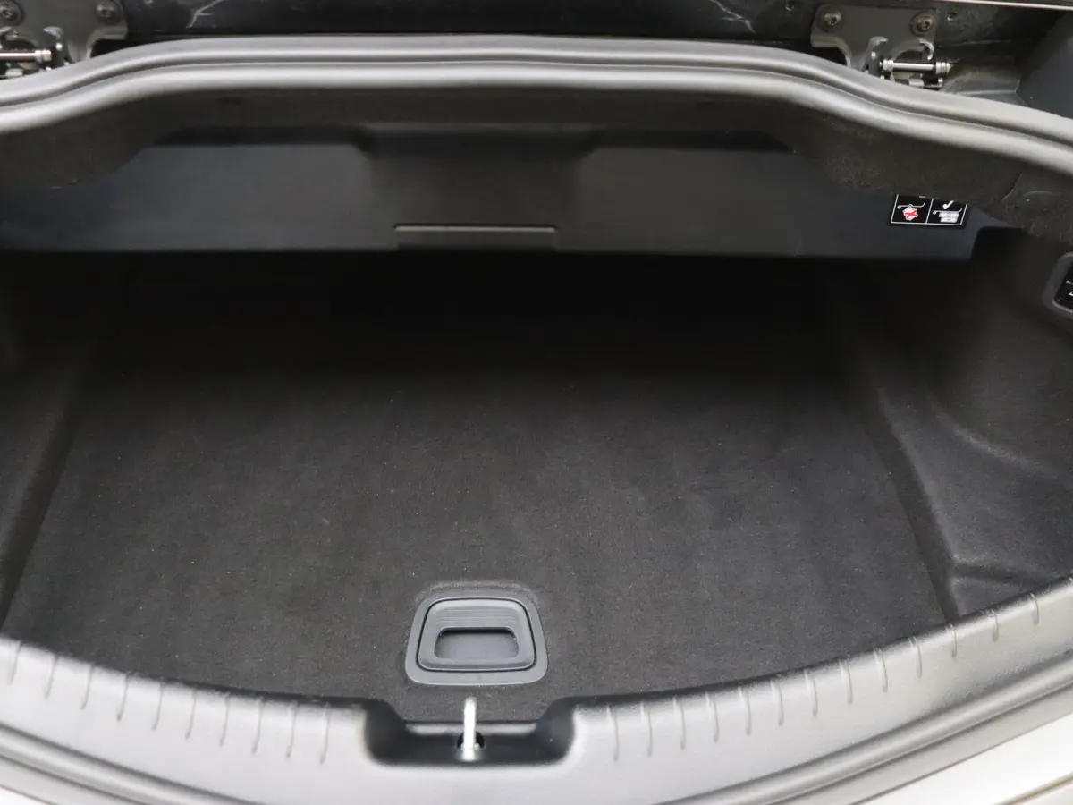 180 AMG Line / 20 inch/ Memory/ Sfeerverlichting/ AIRCAP/ AIRSCARF