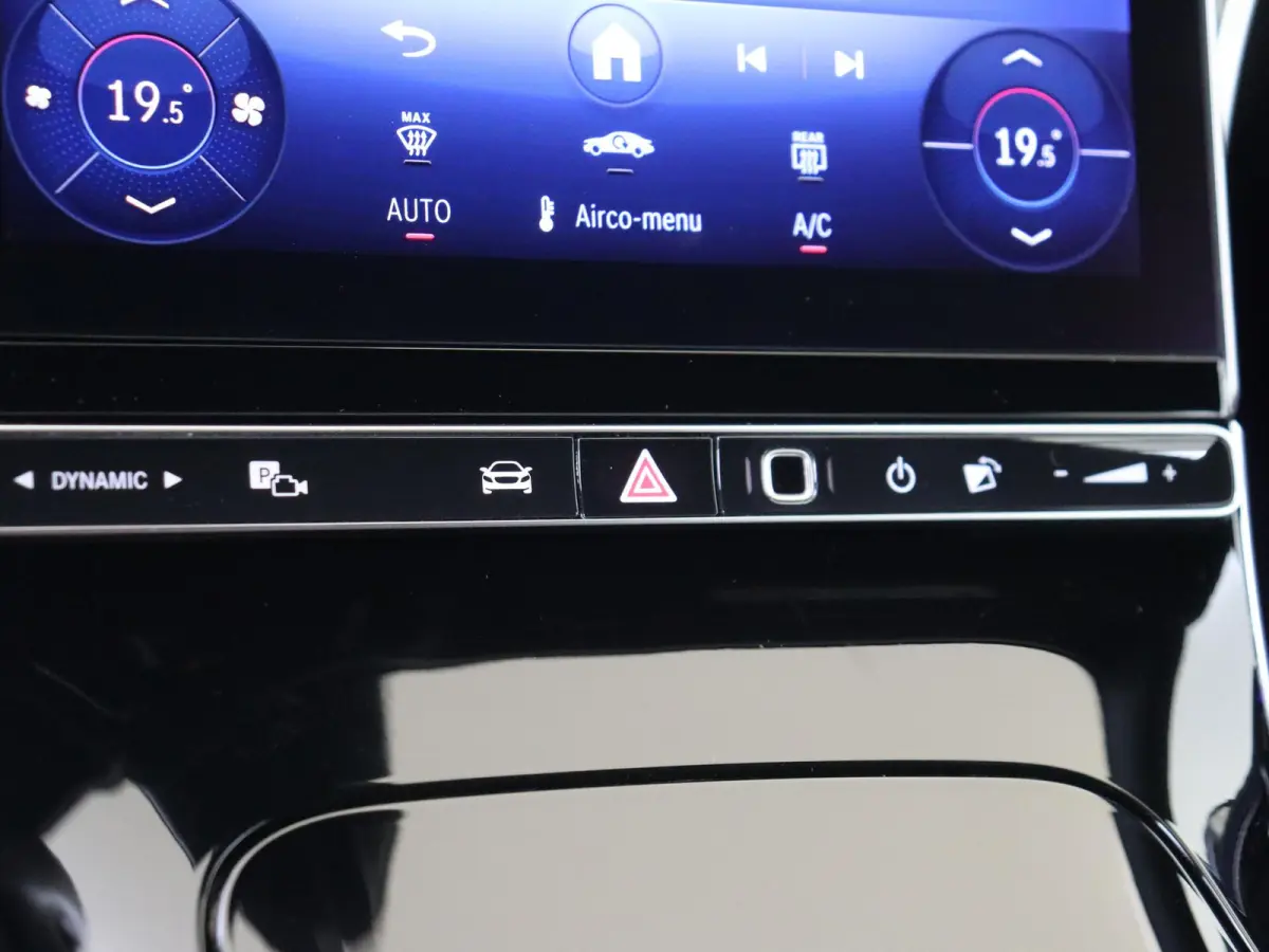 180 AMG Line / 20 inch/ Memory/ Sfeerverlichting/ AIRCAP/ AIRSCARF