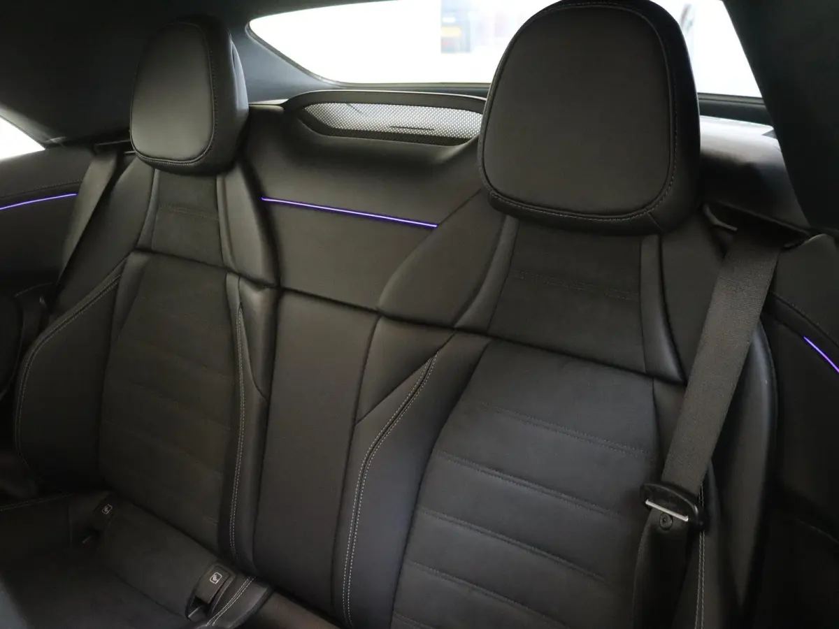 180 AMG Line / 20 inch/ Memory/ Sfeerverlichting/ AIRCAP/ AIRSCARF