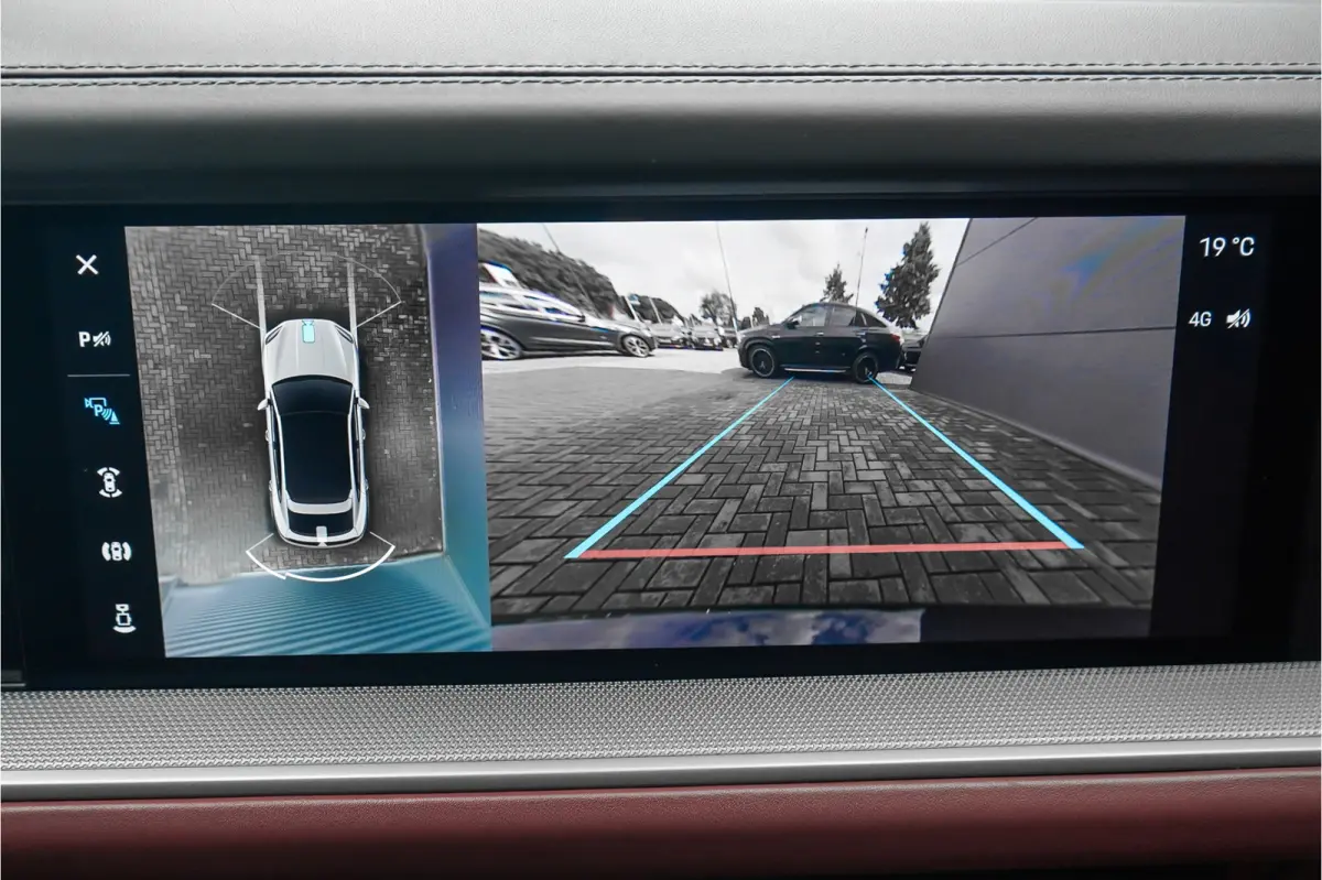 3.0 E-Hybrid Nieuw Model Sport Design & Chrono Trekhaak Stoelventilatie 21"