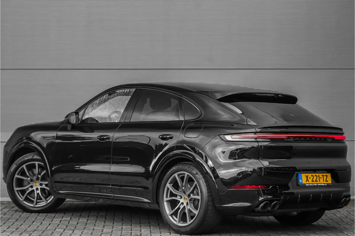 3.0 E-Hybrid Nieuw Model Sport Design & Chrono Trekhaak Stoelventilatie 21"