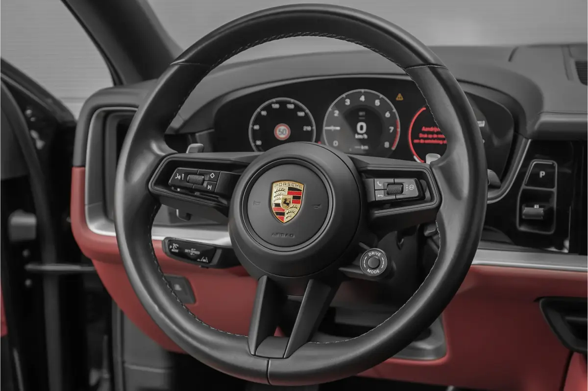 3.0 E-Hybrid Nieuw Model Sport Design & Chrono Trekhaak Stoelventilatie 21"