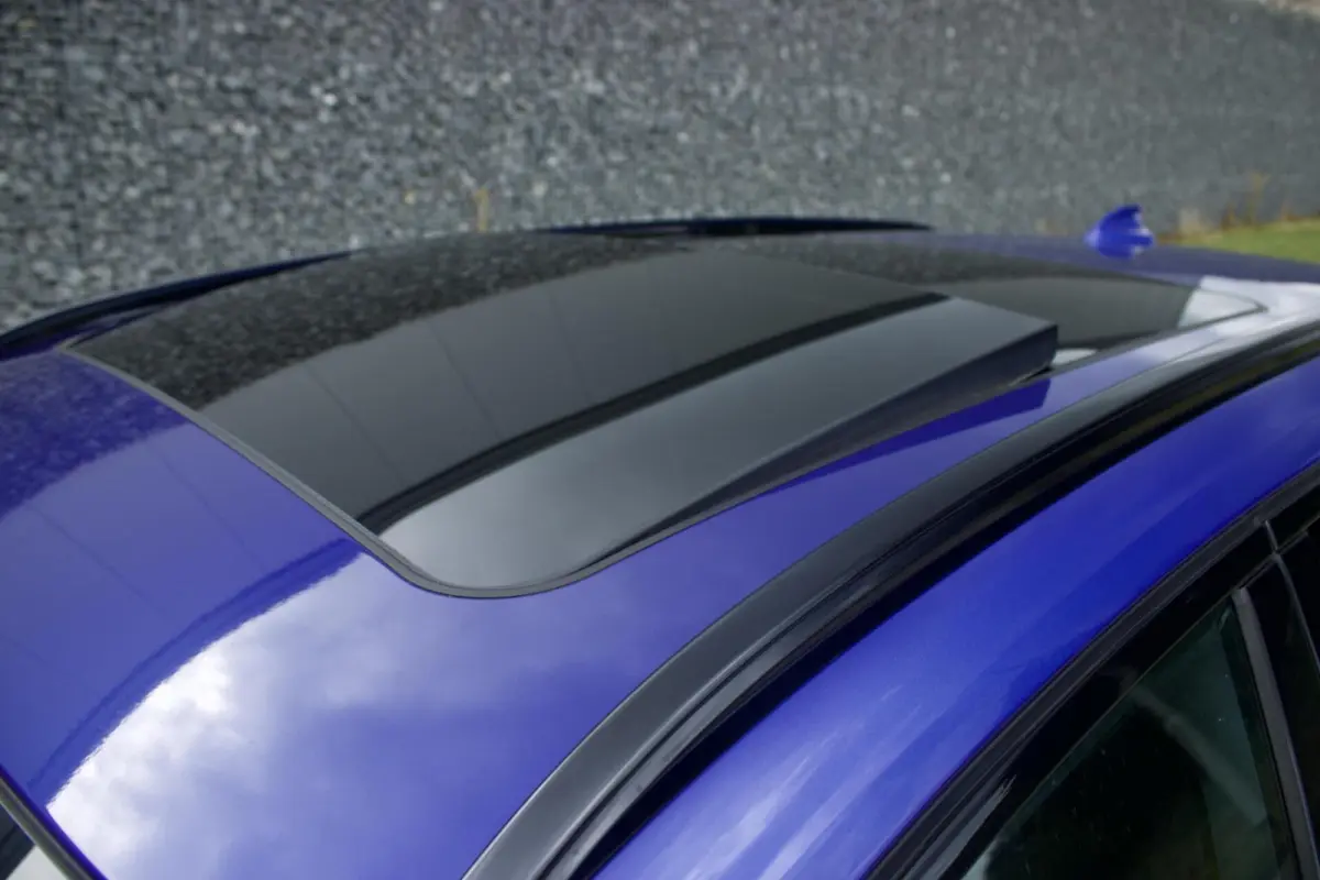 BMW 3-Serie 330e High Ex | M Sport - Laser - Pano - HUD - HK