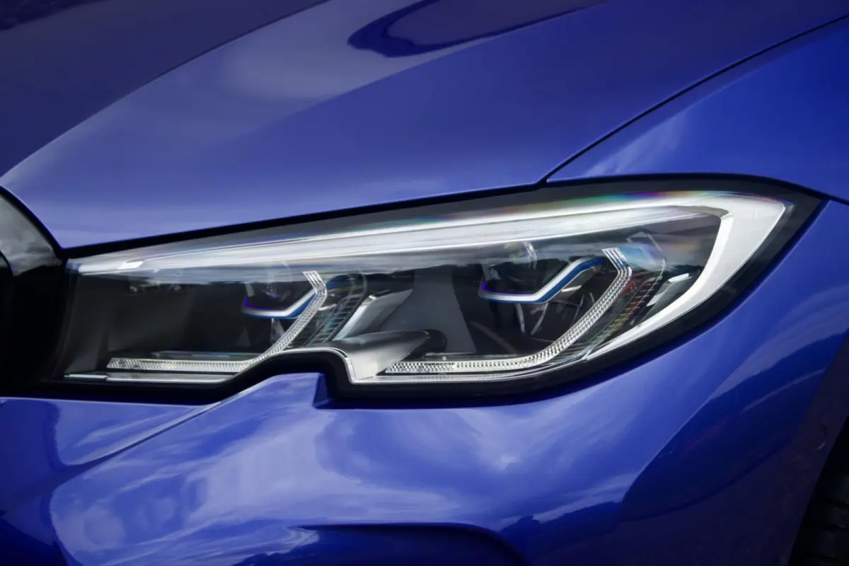 BMW 3-Serie 330e High Ex | M Sport - Laser - Pano - HUD - HK