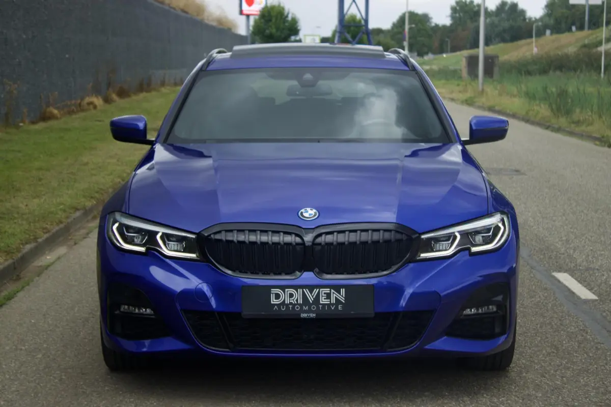 BMW 3-Serie 330e High Ex | M Sport - Laser - Pano - HUD - HK