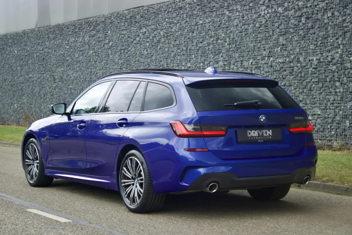 BMW 3-Serie 330e High Ex | M Sport - Laser - Pano - HUD - HK