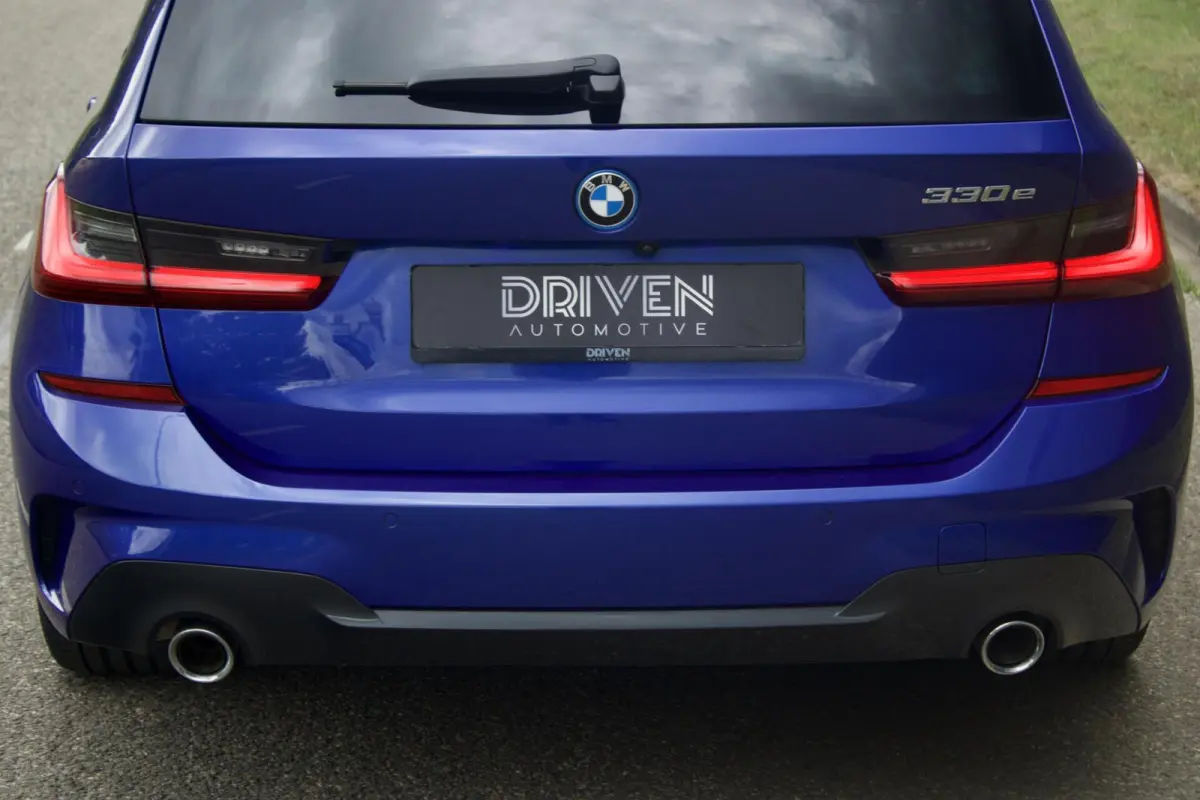 BMW 3-Serie 330e High Ex | M Sport - Laser - Pano - HUD - HK