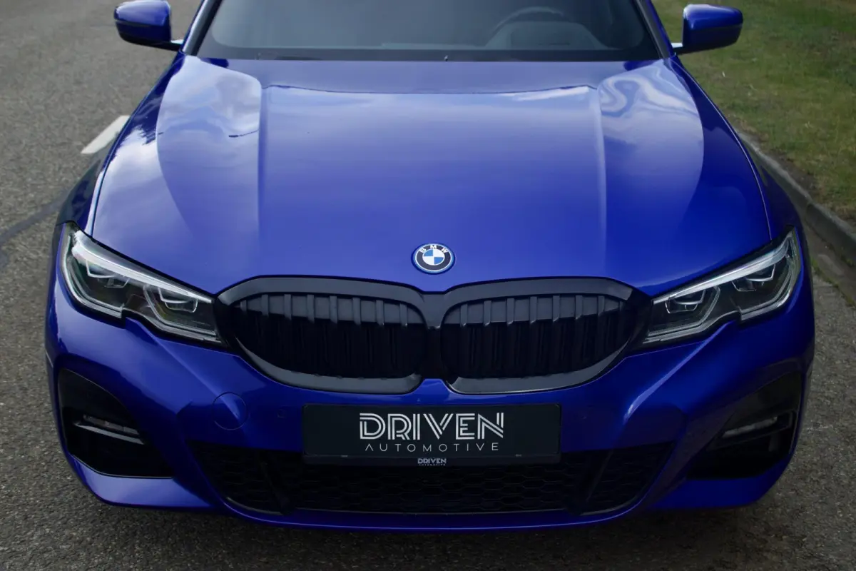 BMW 3-Serie 330e High Ex | M Sport - Laser - Pano - HUD - HK