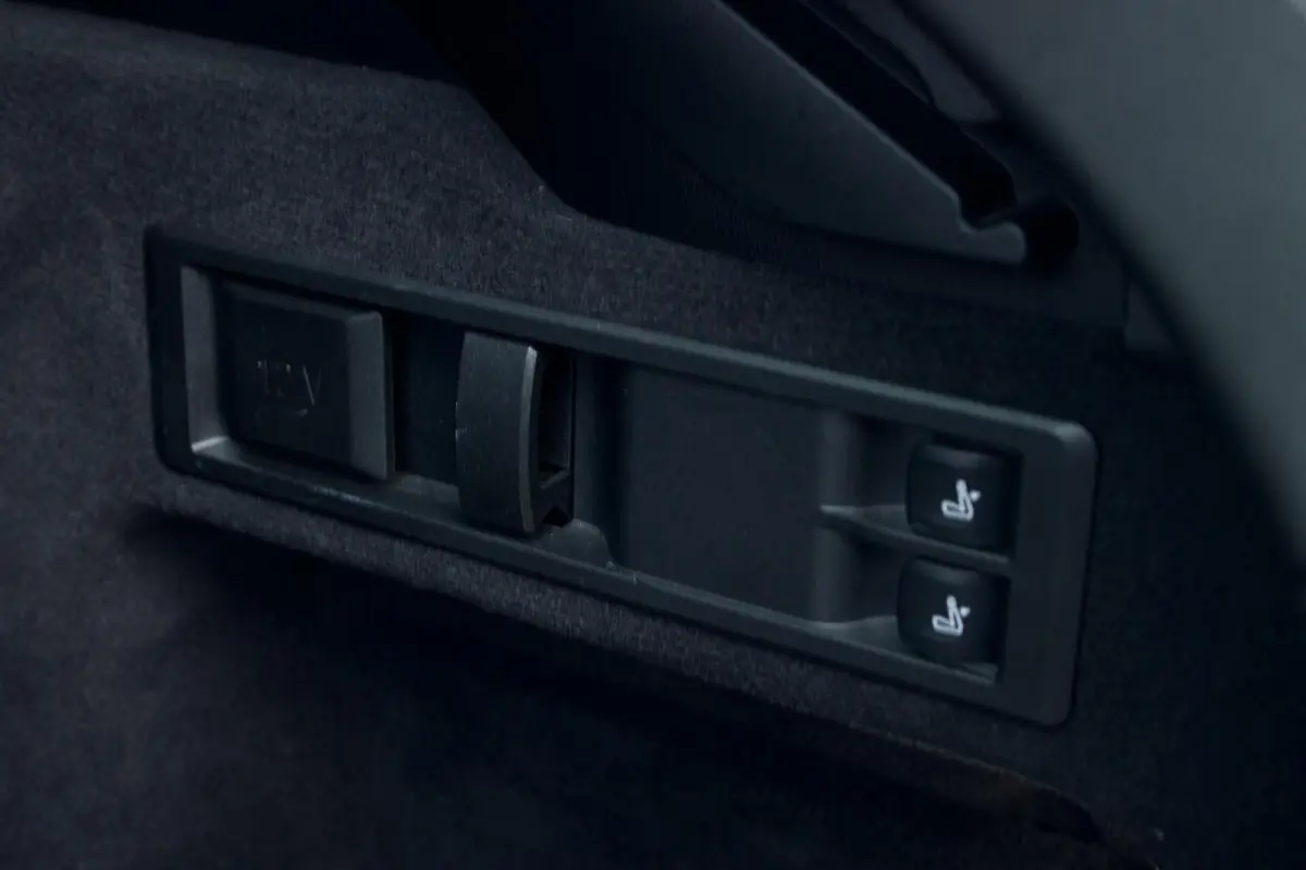 BMW 3-Serie 330e High Ex | M Sport - Laser - Pano - HUD - HK