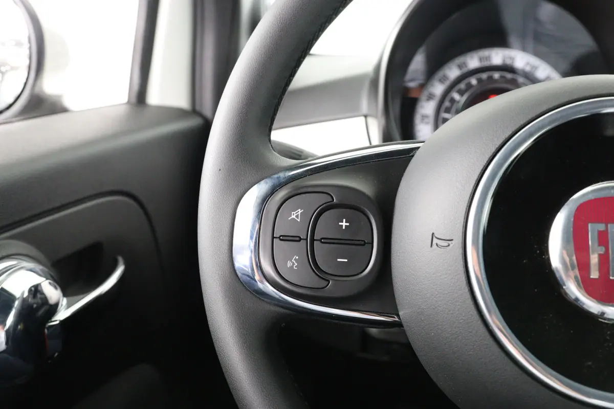 1.0 Hybrid Cabrio Dolcevita Finale | 1e Eigenaar! | Dealer Onderhouden! | Navi By App | Cruise Control | Stoelverwarming | Airco | Parkeersensoren | Lichtmetalen Velgen