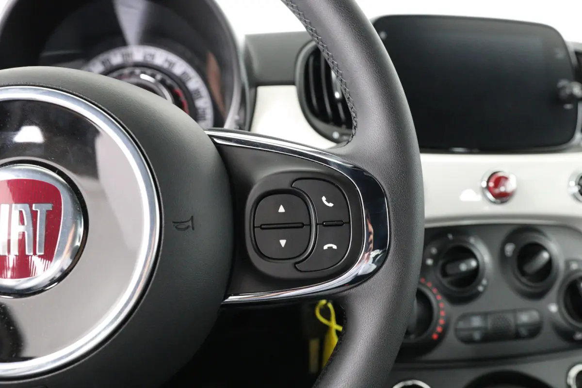 1.0 Hybrid Cabrio Dolcevita Finale | 1e Eigenaar! | Dealer Onderhouden! | Navi By App | Cruise Control | Stoelverwarming | Airco | Parkeersensoren | Lichtmetalen Velgen