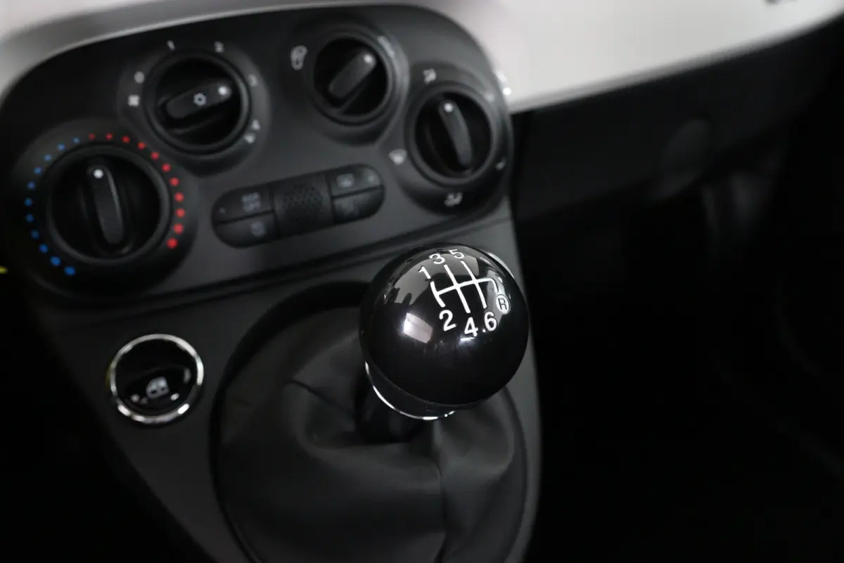 1.0 Hybrid Cabrio Dolcevita Finale | 1e Eigenaar! | Dealer Onderhouden! | Navi By App | Cruise Control | Stoelverwarming | Airco | Parkeersensoren | Lichtmetalen Velgen