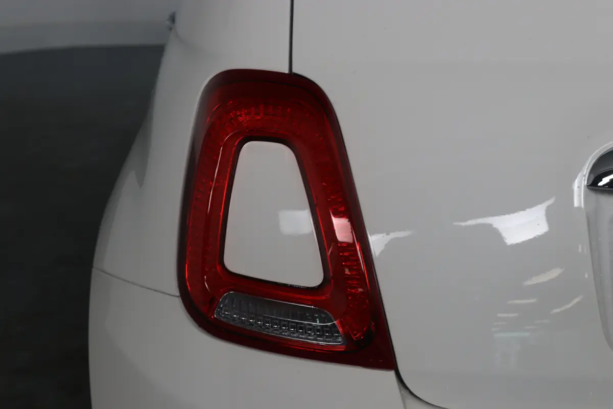 1.0 Hybrid Cabrio Dolcevita Finale | 1e Eigenaar! | Dealer Onderhouden! | Navi By App | Cruise Control | Stoelverwarming | Airco | Parkeersensoren | Lichtmetalen Velgen