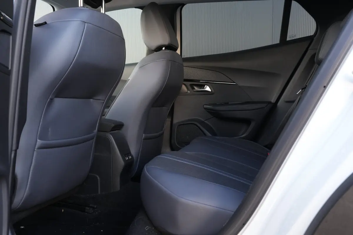 1.2 131pk PureTech Blue Lease Allure | 360 Camera | Carplay | Adaptive Cruise | 17" |